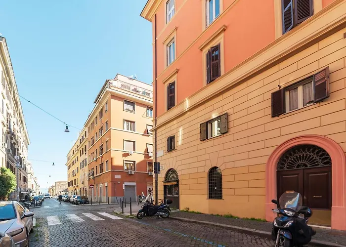 Guesthost - San Lorenzo Cozy And Comfortable Flat Rome